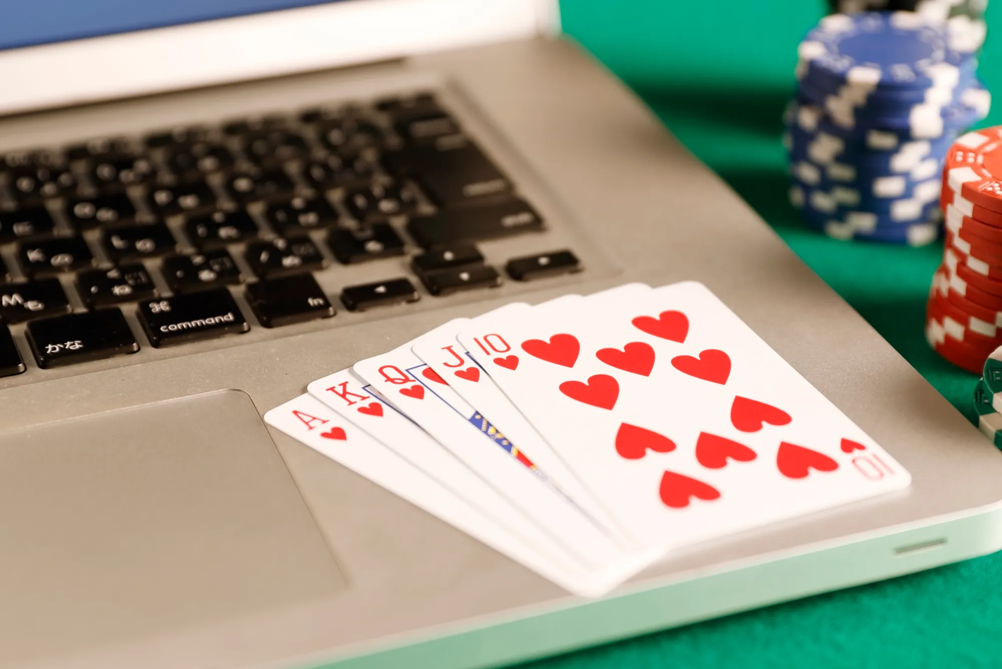 How Do Online Casinos Handle Multi-Currency Slot Payouts